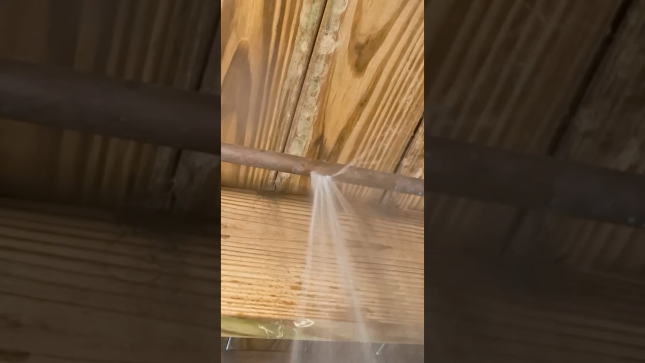 Repairing a burst copper pipe that froze ❄️💦 #plumbing #plumber #asmr #diy