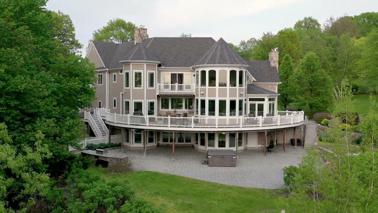 🏡 New Listing Alert: Discover this Hidden Gem in Harvard, MA! 🌳🏞️