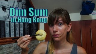 Eating Dim Sum and Drinking Chinese Tea for dinner in Hong Kong, China (香港 點心 - 香港 点心)