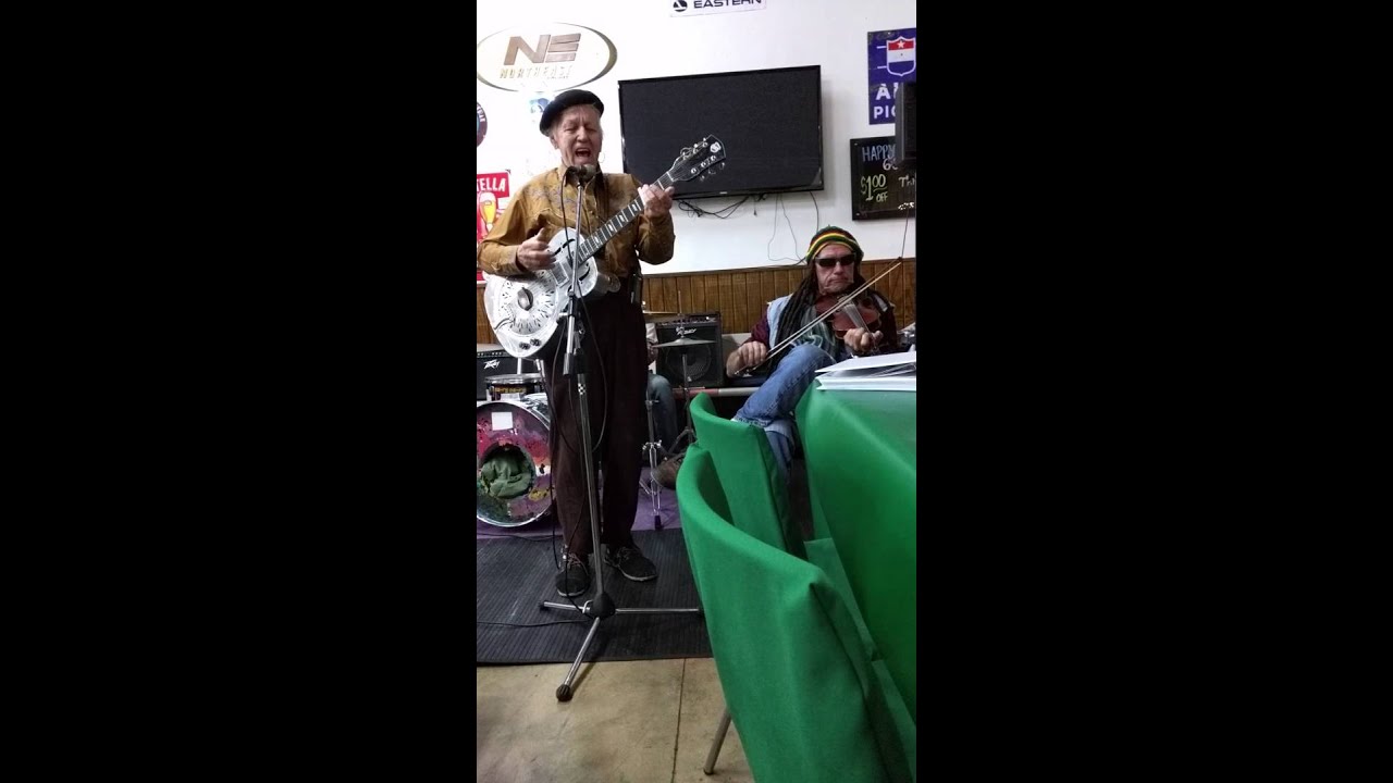 Voodoo DaddyO @ Grandview Market, Spoon Full