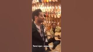 Asim Azhar singing at guitar shop | Tere liye