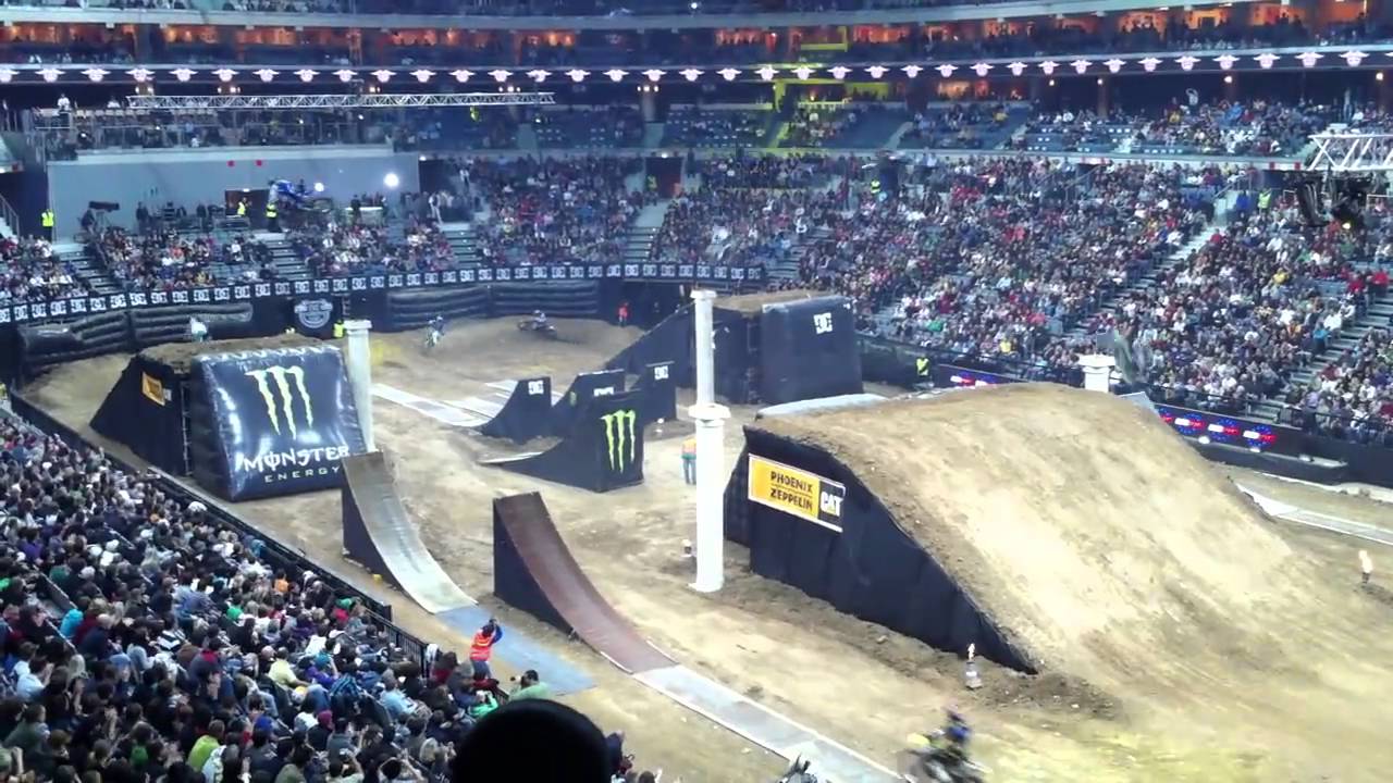 FMX GLADIATOR GAMES Praha 2010.MOV