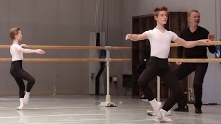 Danse classique - barre / garçons 12-13 ans / ballet boys 1