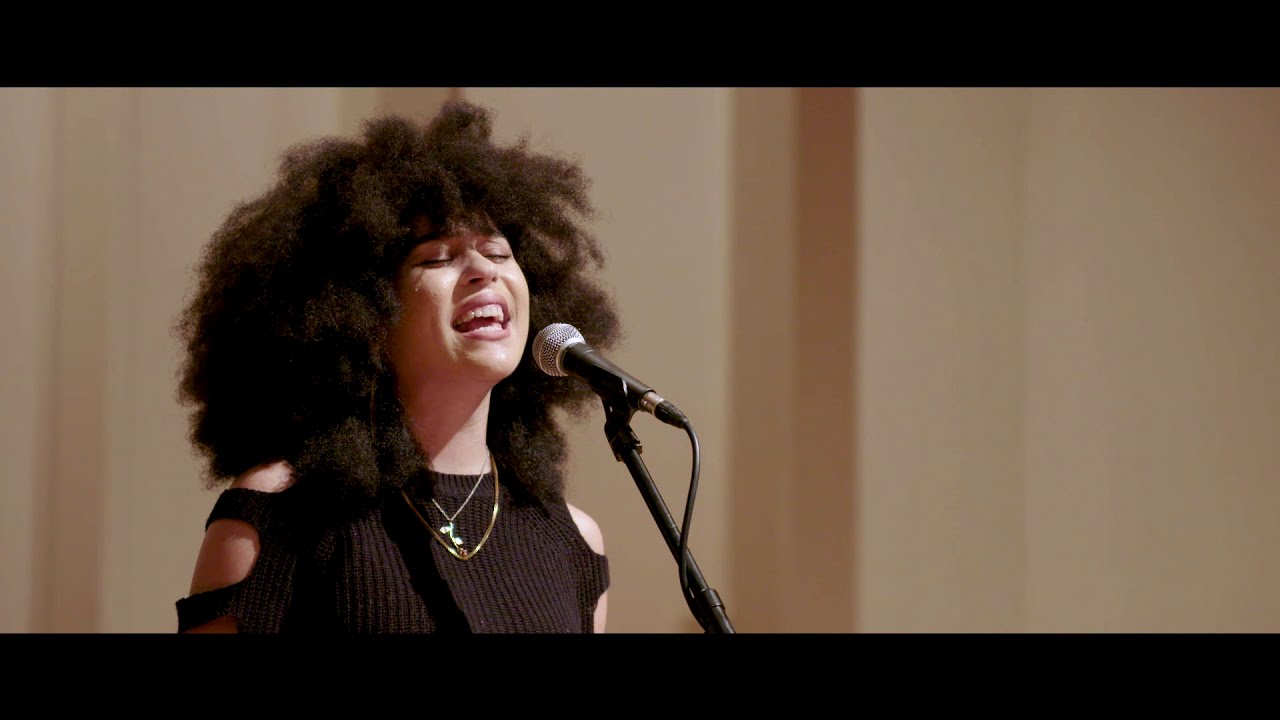 Archive Performance of vocalist Lauren Steele & Friends at  Season of Lights Concert  2019