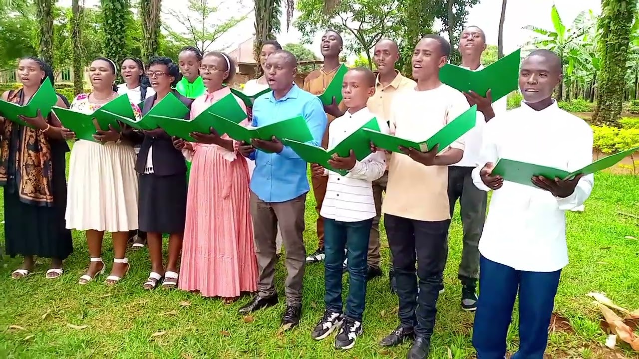 Umunsi w'Uhoraho by Chorale Saint Joseph Rukoma 