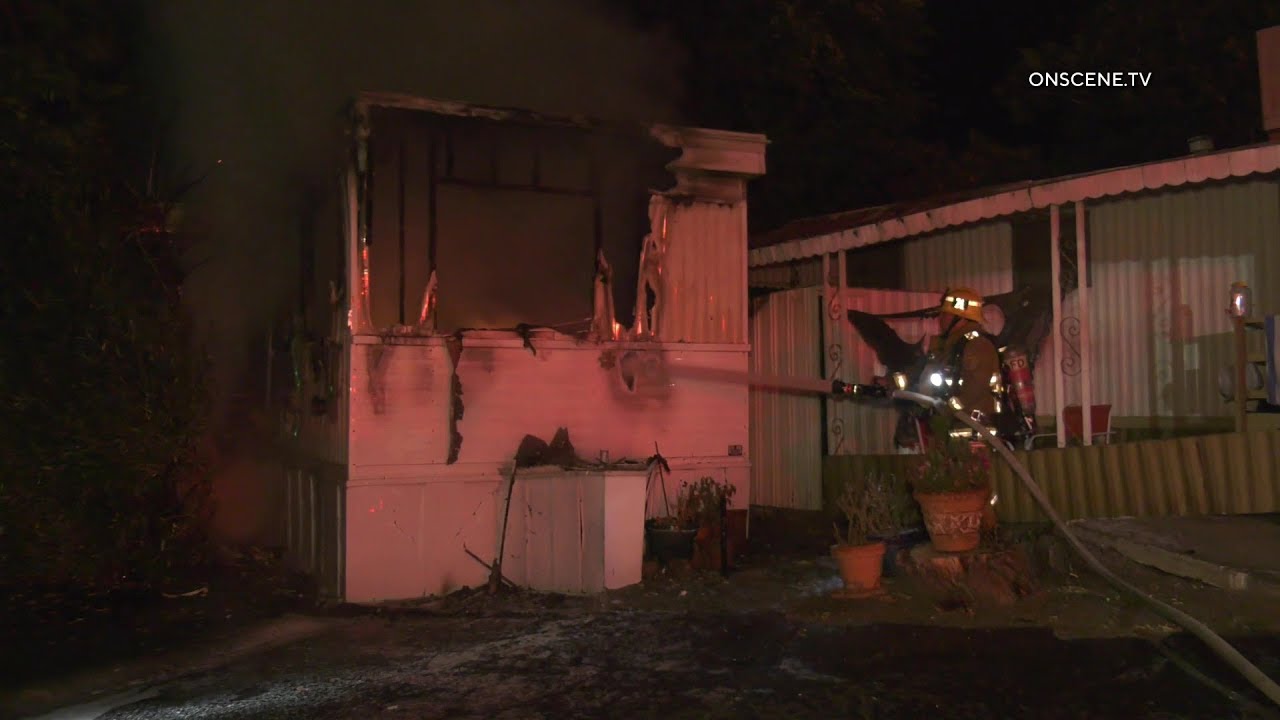 Mobile Home Fire Injures Resident In Sunland - YouTube