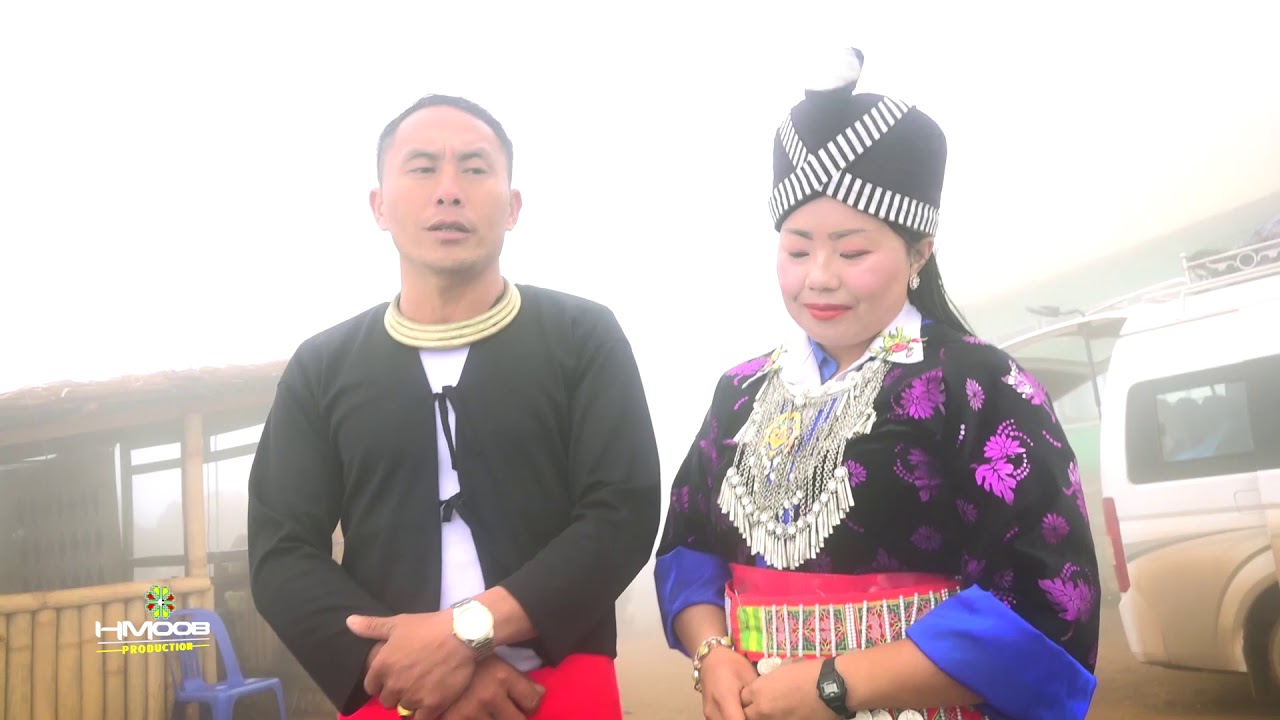 Kwv txhiaj nkauj nraug by Leej xyooj thiab Tiaj muas