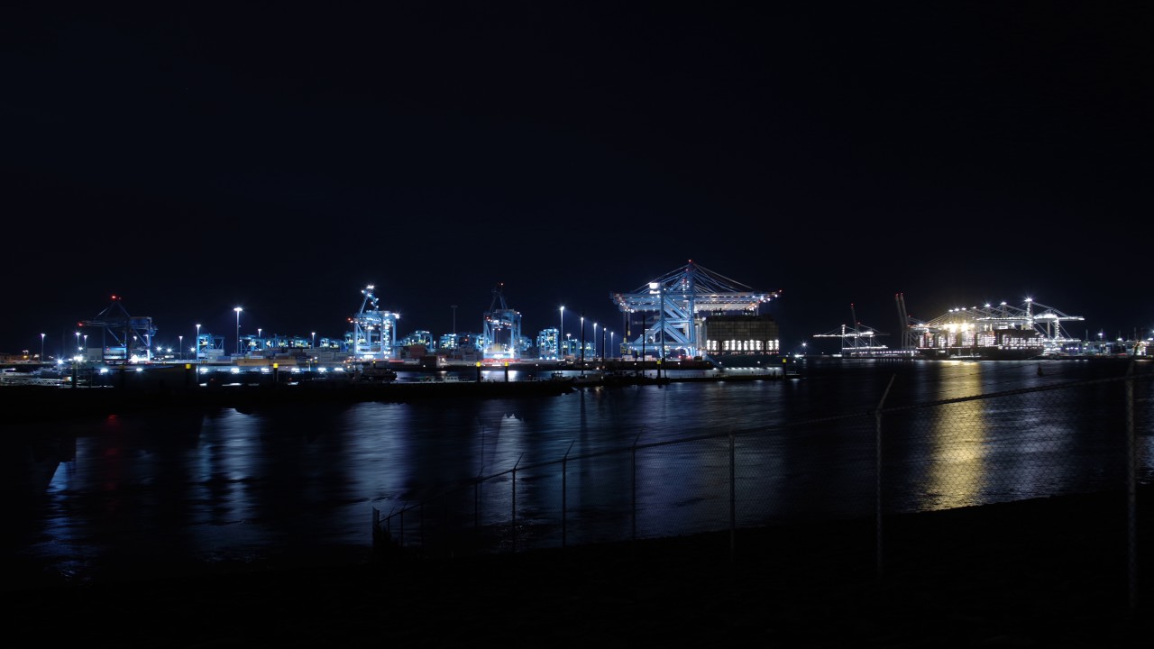 APM Terminal Amaliahaven Rotterdam TIMELAPSE
