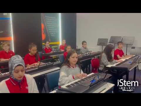 5. Sınıf müzik dersimiz çalışmamızda Asya Faytonu adlı eserimizi çalıştık.