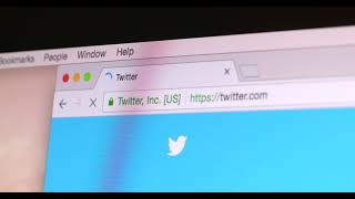 Searching on Twitter | 4K  |  Free HD Videos for Editing | No Copyright Videos screenshot 4