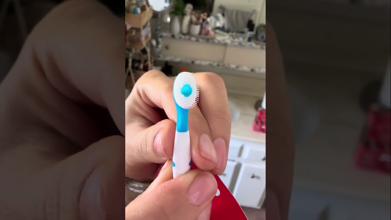 Fresh Breath On-the-Go? 🚫 Water Needed! | Colgate Wisp Review 