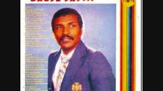 Carlos De Oliveira Sou Um Vaso