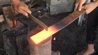 KNIFE MAKING | FORGING A SHARP BILLHOOK FROM THE RUSTY LEAF SPRONG