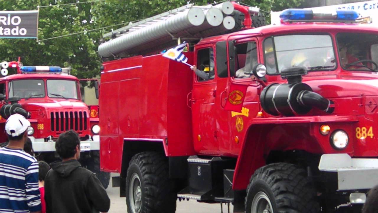 Bomberos - Desfile 12/10 - Minas