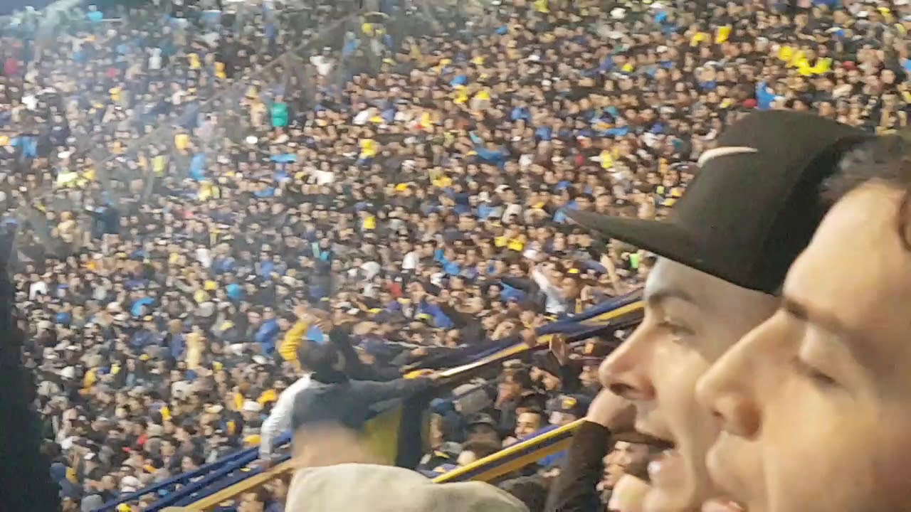 Gallina Esa Mancha No Se Borra Más