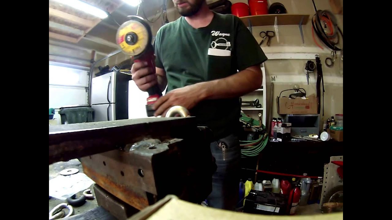 Grade 70 Transport Chain VS Cordless Angle Grinder