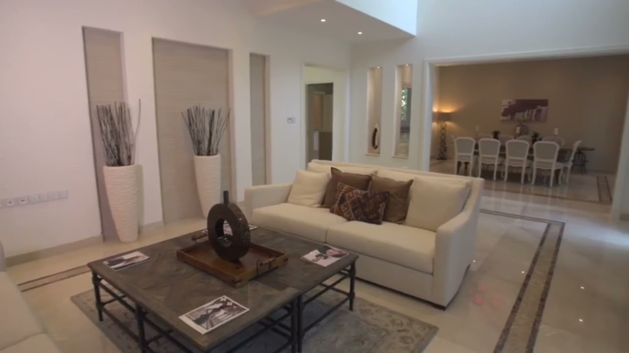 District one West/ Mediterranean villa by Meydan /  