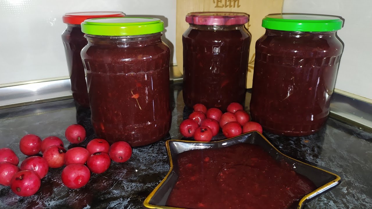 Qırmızı alçadan hazırlanmış çox dadlı,ləzzətli 