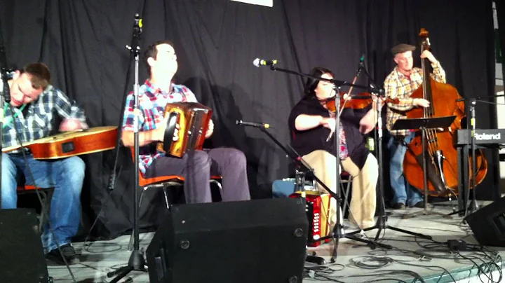 Quebecois Medley - Sabin Jacques, Patti Lamoureux, & Jeremy Rusu