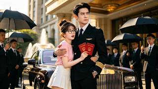 她故意扮醜逃避相親，誰知相親對象竟是她暗戀十年的機長男神！本以為徹底搞砸緣分，他卻對別致的她心生悸動，直接牽她領證閃婚！#一口氣看完 #甜寵 #初夜#逆袭#短剧#drama #爱情 screenshot 4