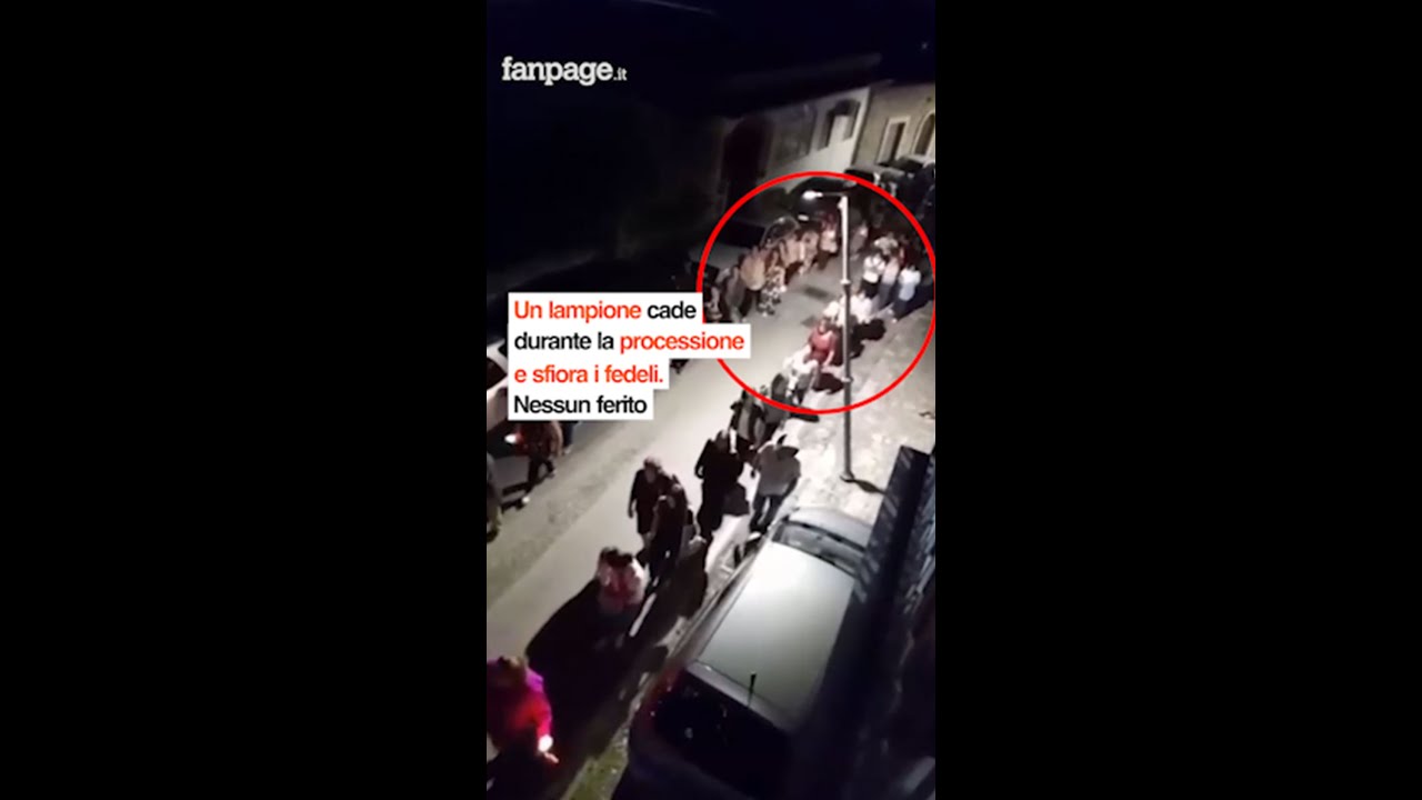 Momenti di paura durante la processione di Sant’Antonino: un lampione cade e sfiora i fedeli