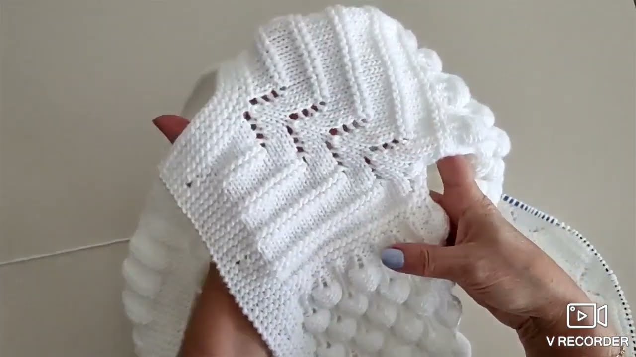 Жилет для малышей модели «Малина»