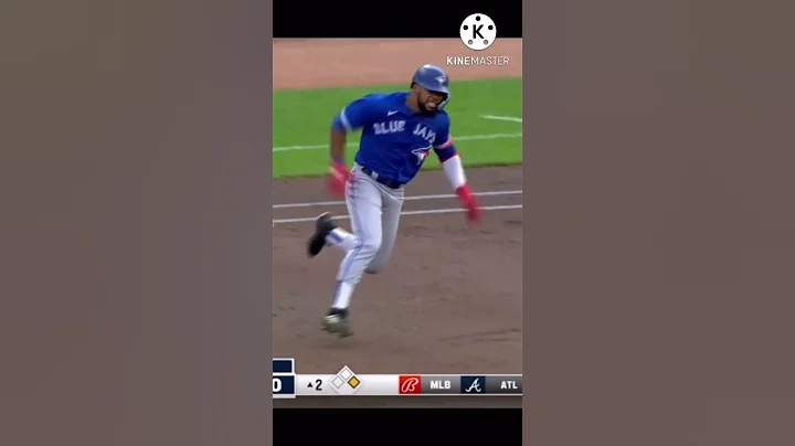 Mark Contreras throws out Hernandez at 2nd from de...
