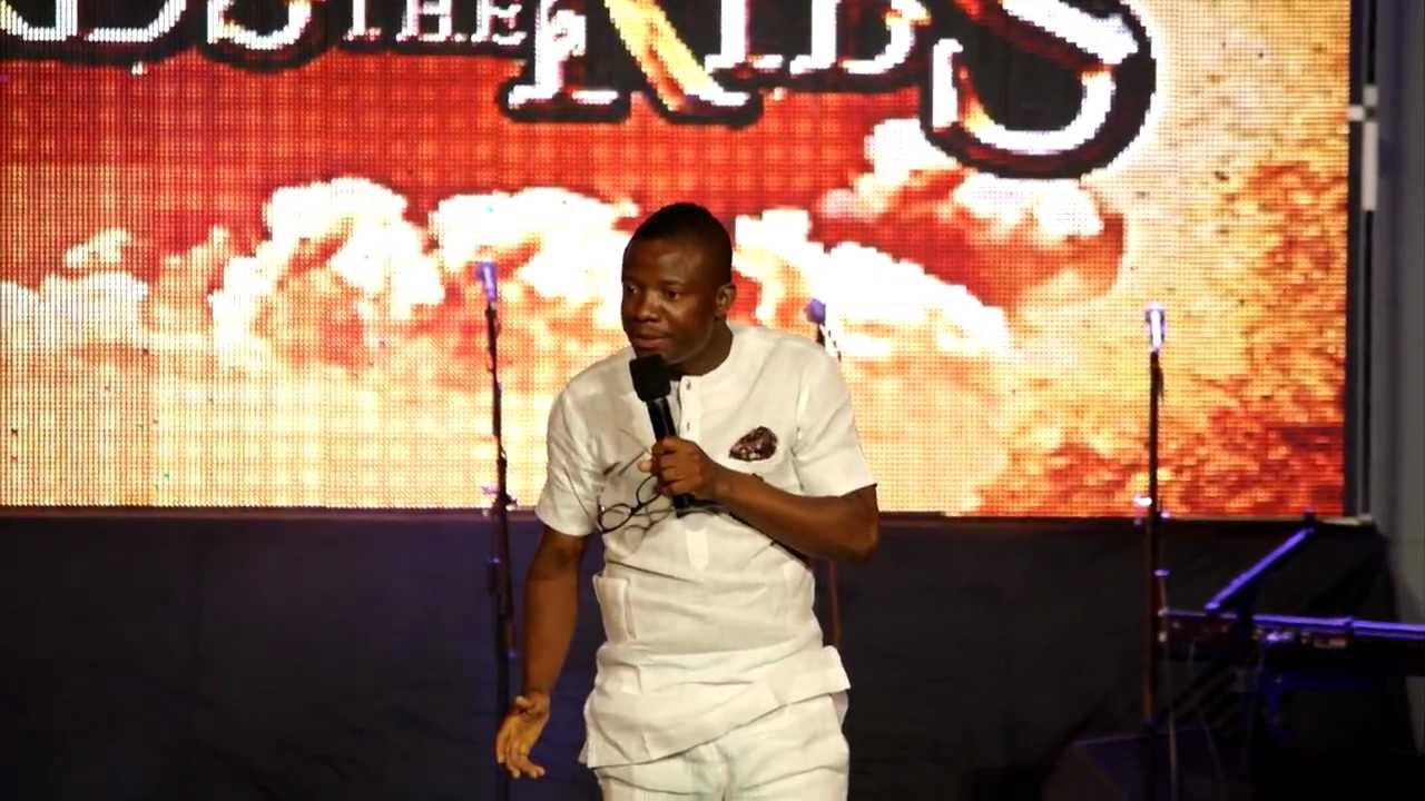 Bash d comedian dances Azonto and cracks jokes
