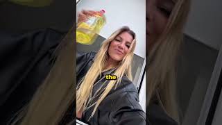 this girl plays a hilarious prank on her mom using shampoo(cristianajesus_oficial)😂🧴