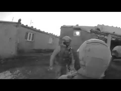 Canlı canlı çatışma anı. Türk askerinin korkusuz çatışma görüntüleri.( Leşler videodan kesilmiştir)