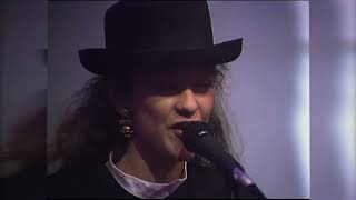 Chantoozies - Witch Queen Countdown Australia