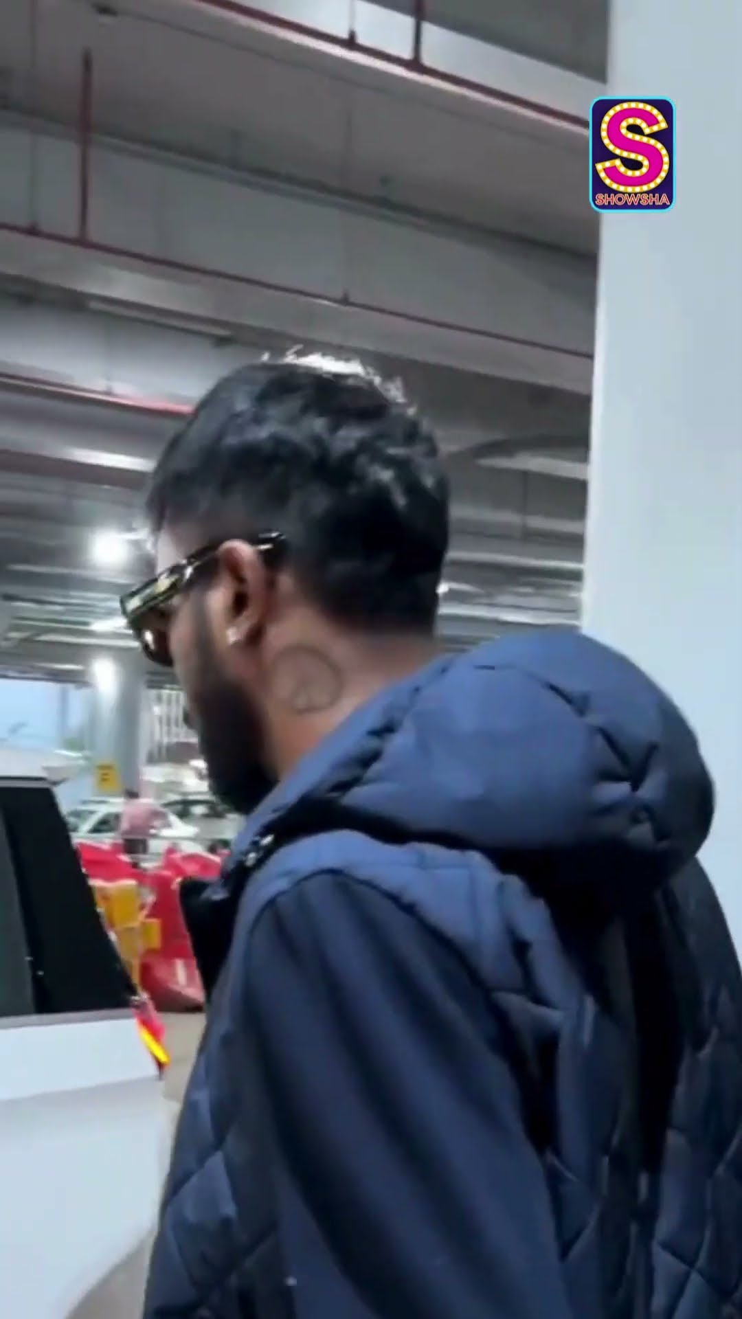 The Dashing Cricketer Duo Hardik And Kunal Pandya Spotted At Mumbai Airport | Celebrity | N18S