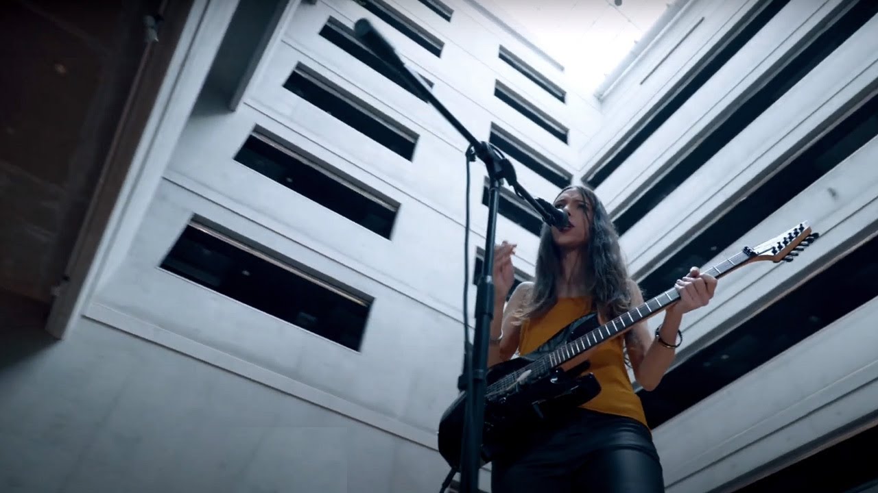 Taste The Lemon: Narrow Lane