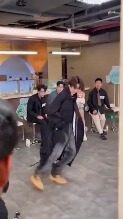 minhao is doing maestro dance break in youth periplous❣️ #seventeen #the8 #svt #shorts