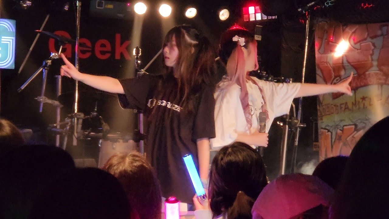 22.12/21 SIGNALIZE LAST LIVE 『最後のシグナル』 시그널라이즈 아마&시나 - YouTube