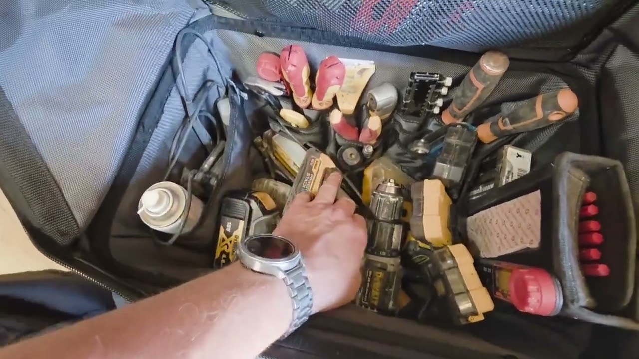 TOUGHBUILT XL MASSIVE MOUTH TROLLEY BAG REVIEW