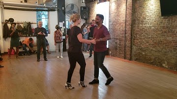 On2 Salsa Class Demonstration for Students at Salsa Salsa