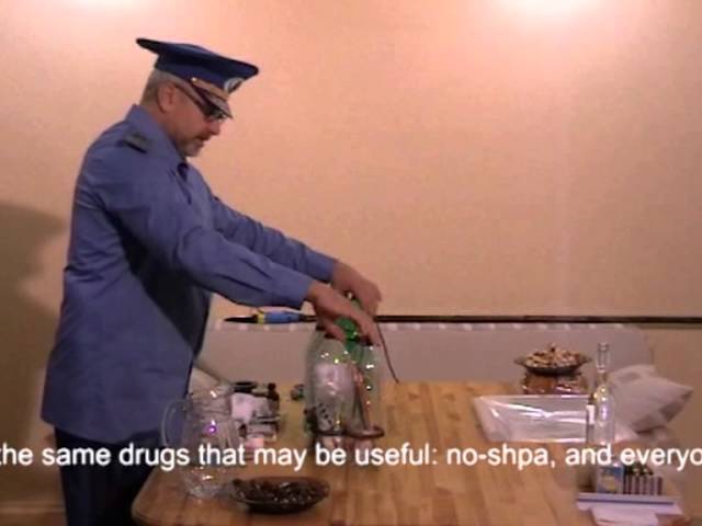 Сборка спасательного жилета из бутылок