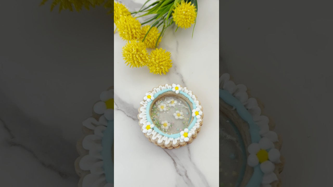 Floral Shaker Cookie Featuring Satin Ice Isomalt Crystals and Royal Icing Mix