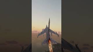 Mirage F1M patrulla sobre ciudad.