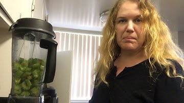 How to make Celery juice w VitaMix Part 1