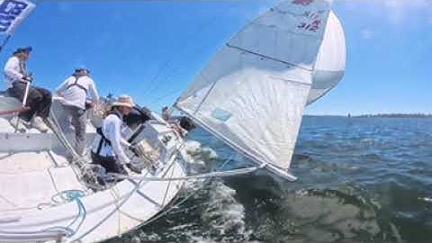 S80 Spinnaker hoist rocky start 360 vid