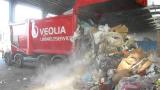 Frontlader Xxl 43 Von Hs Fahrzeugbau Gmbh Beim Abladen 13,5 Tonnen