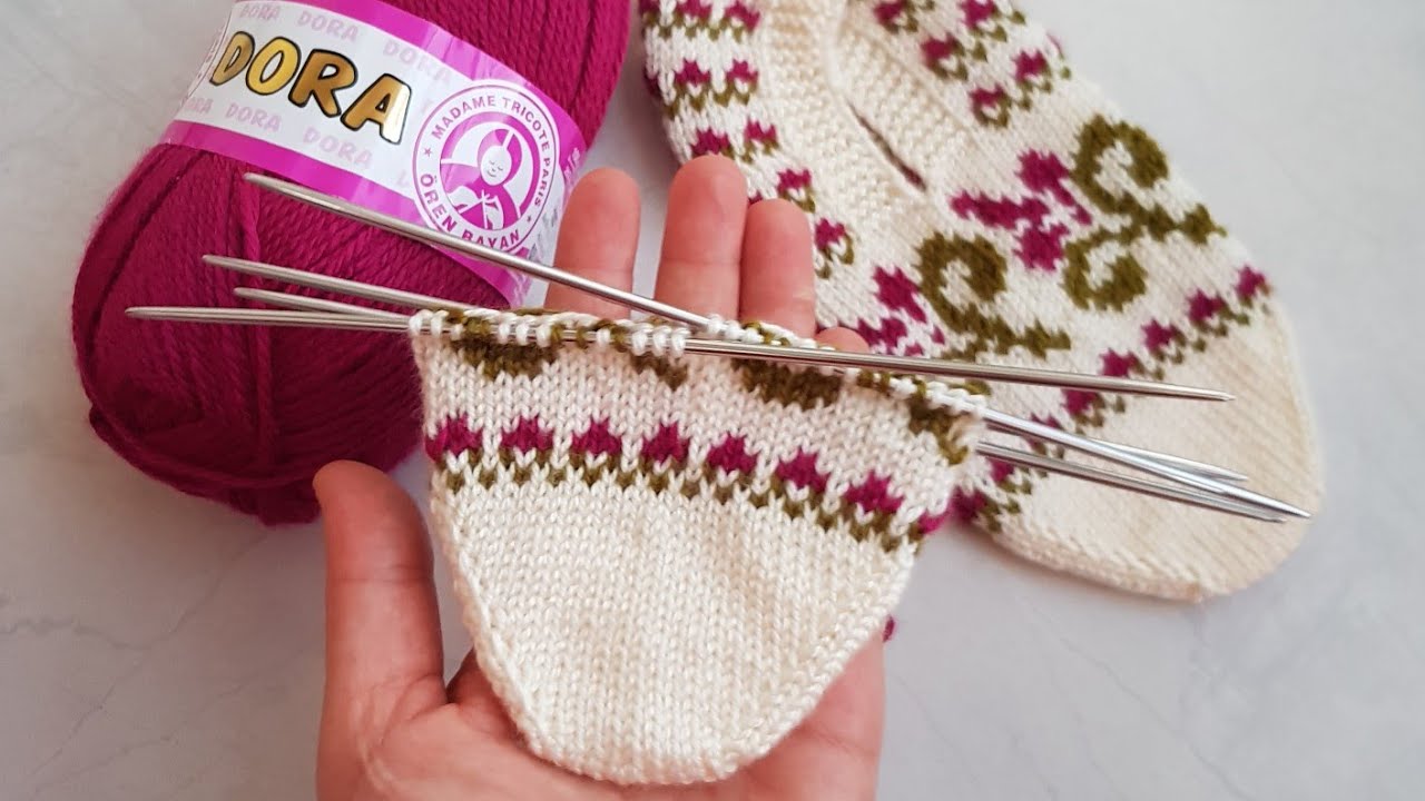 ÇİÇEKLİ #BEŞŞİŞPATİK YAPILIŞI / BEŞ ŞİŞLE PATİK / KNITTING / @divapatik