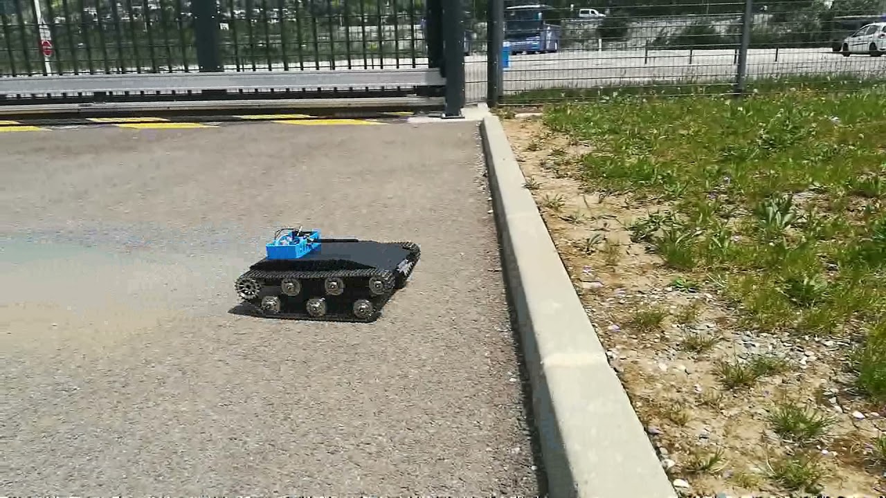 Robot Chenille trottoir