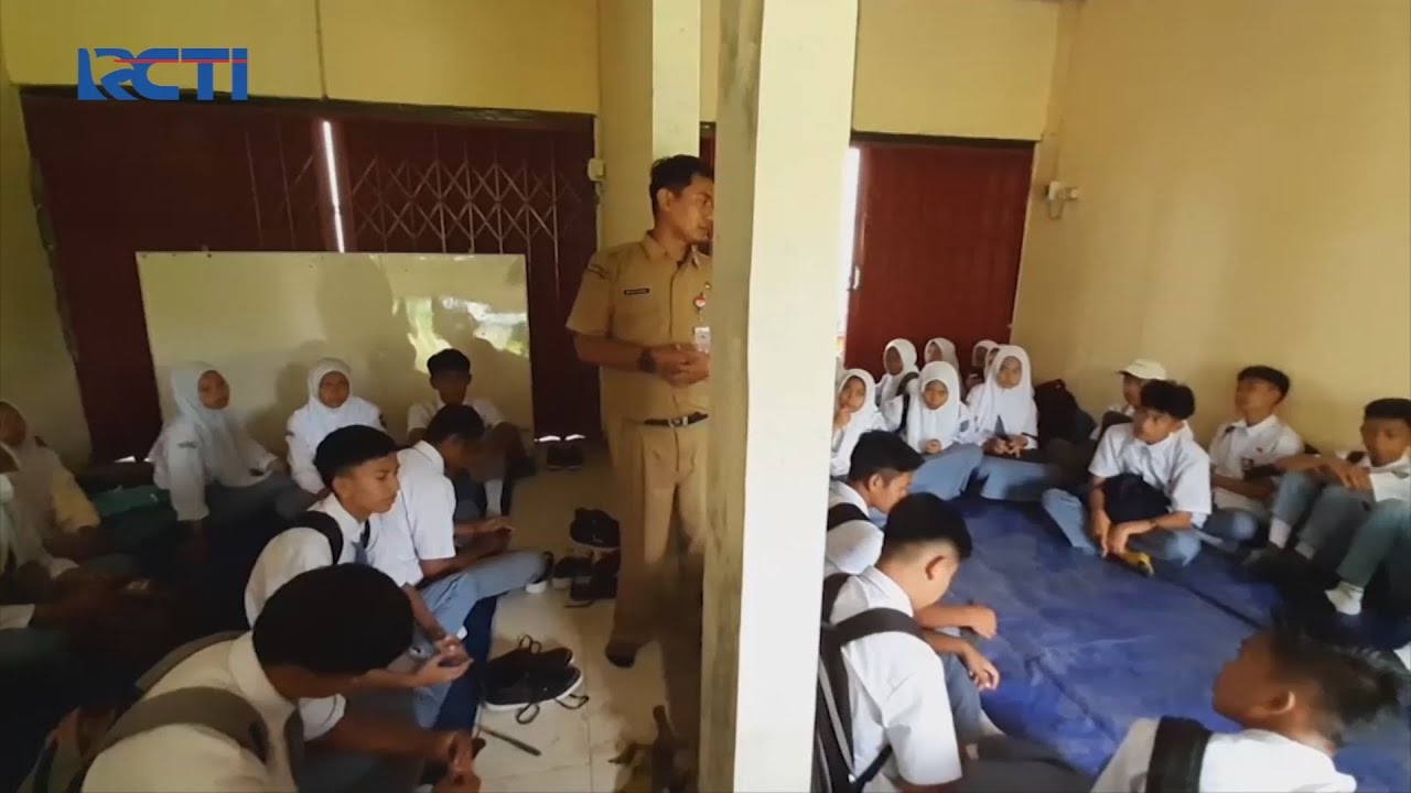 Potret Ratusan Siswa SMK di Purbalingga Bersekolah di Kios Pasar Desa #SeputariNewsSiang 28/09