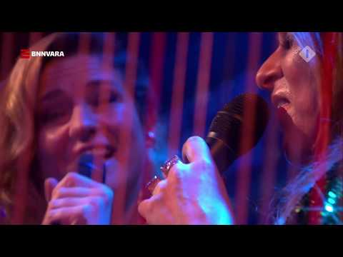 Putar Ave Maria - Lavinia Meijer