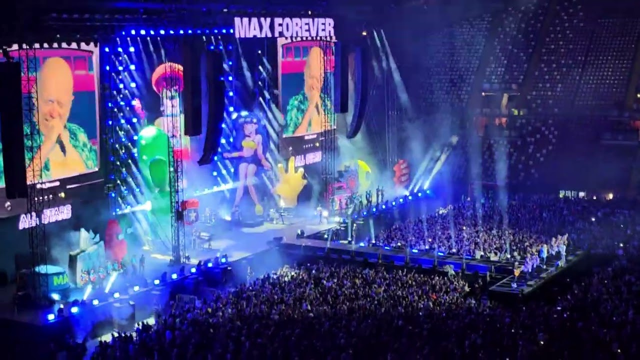 Max Pezzali-Nord Sud Ovest Est +Tieni Il Tempo-Trieste-Stadio Nereo Rocco-Data zero-09-06-2024