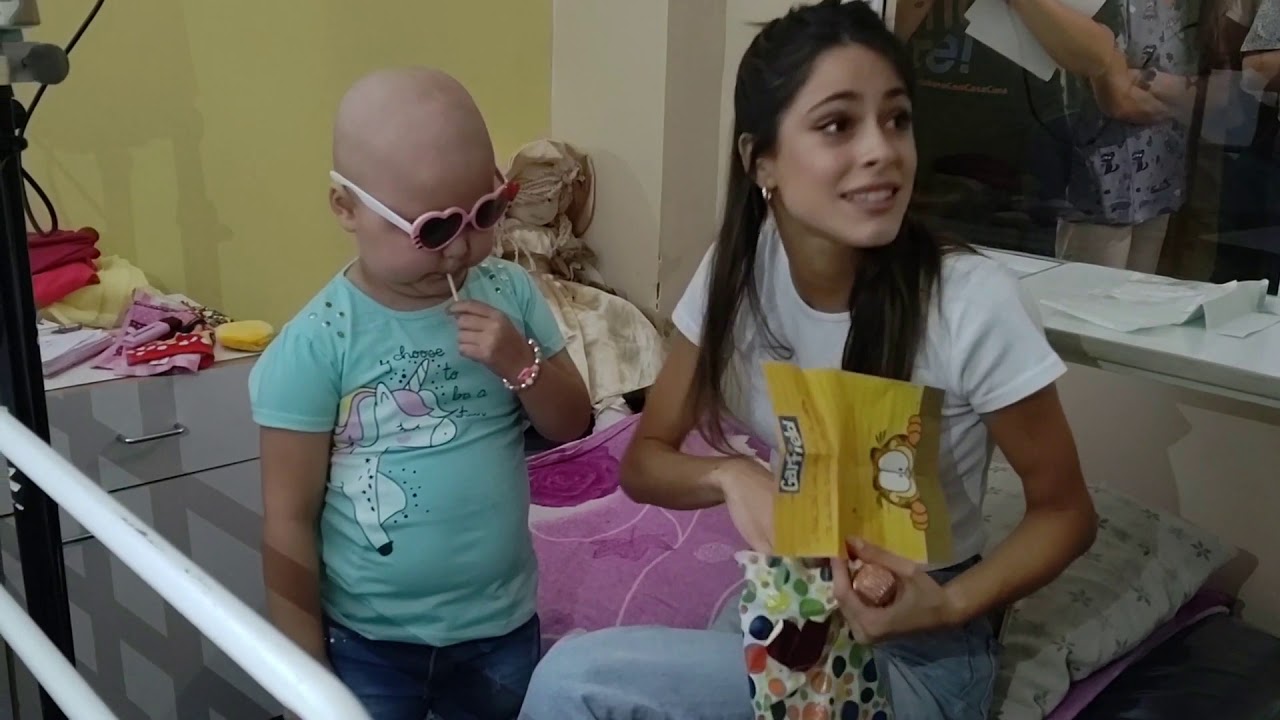 Tini solidaria en la Casa Cuna