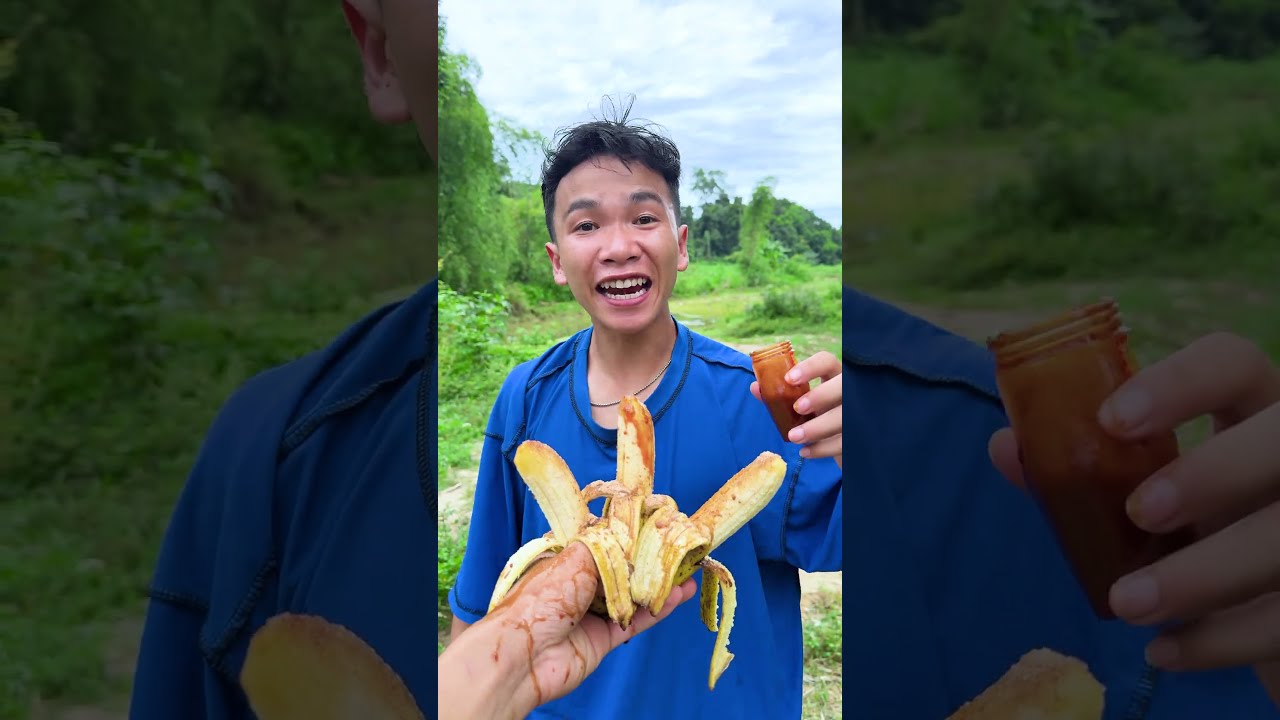 The Strangest Way To Eat Bananas 